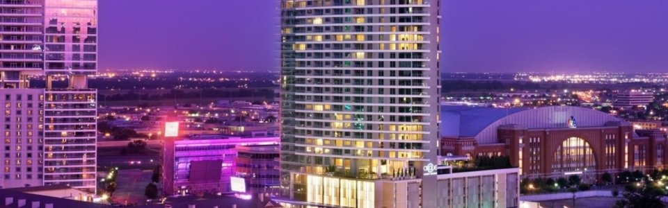 Cirque Dallas Apartments Night-View